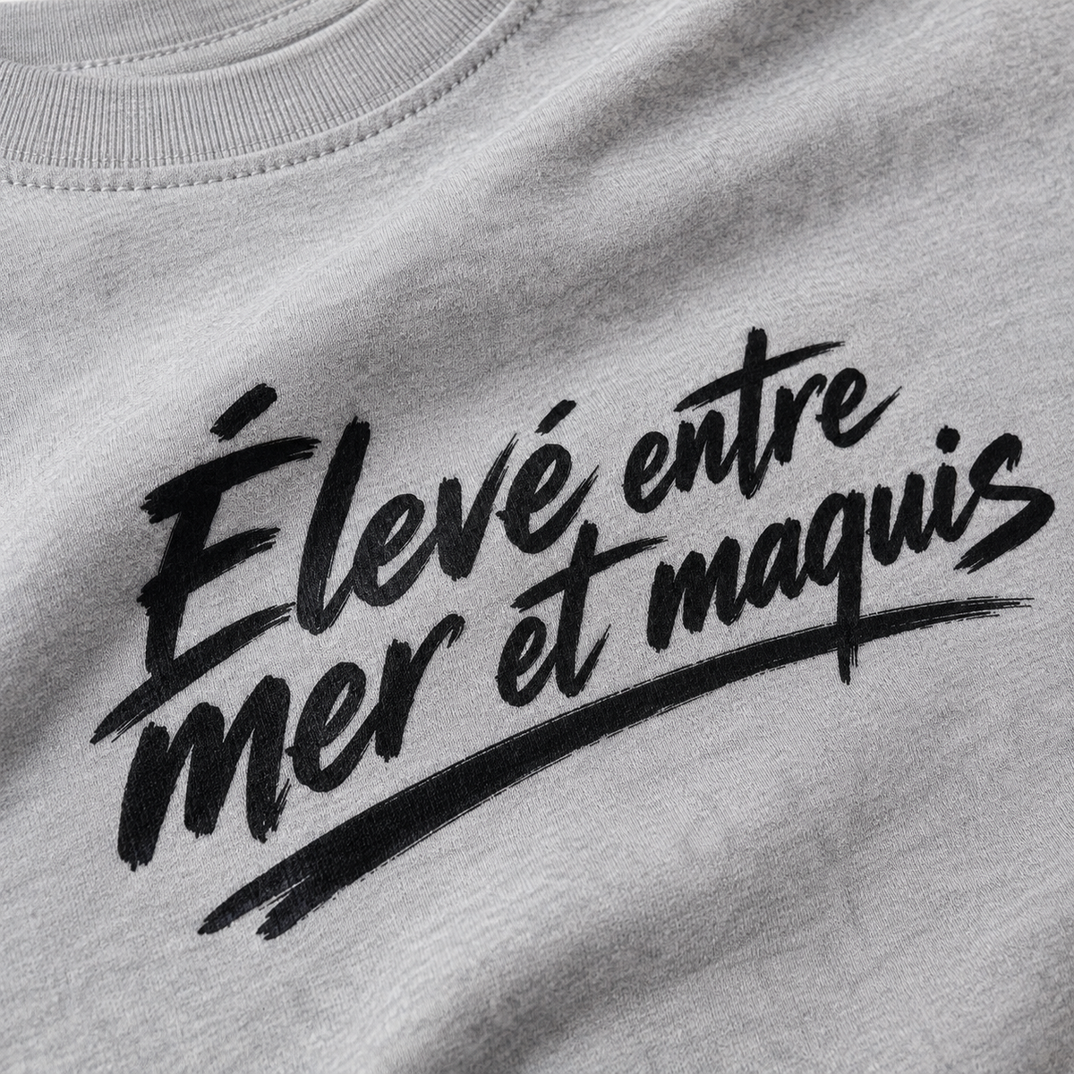 T-shirt Signature — Élevé entre Mer et Maquis